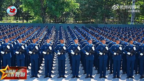 空军参阅官兵训练情景