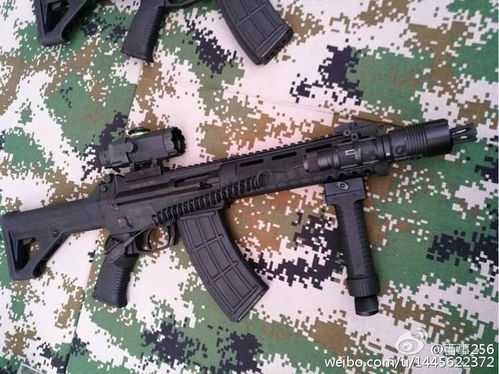 191式自动步枪亮相阅兵，仅约6瓶水重！