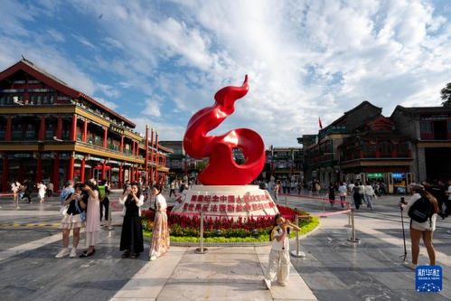 前门大街北口的‘万众一心’雕塑