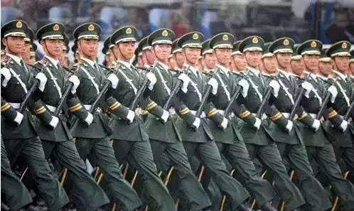 中国最帅天团惊艳越南国庆阅兵现场！