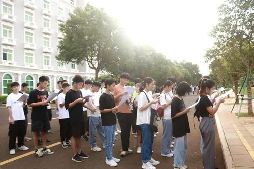 全校仅3娃1师升旗高唱国歌，这画面太燃！