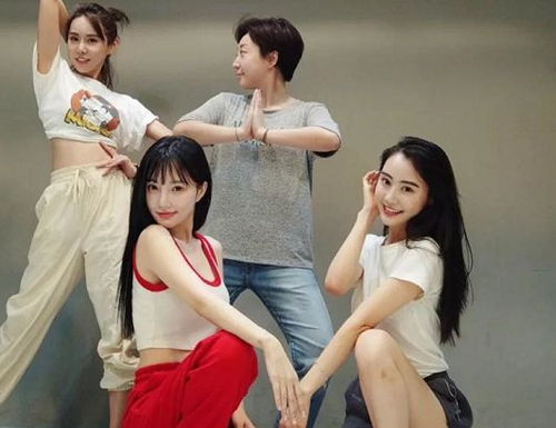 武大学姐迎新生，保研学霸组团来袭！