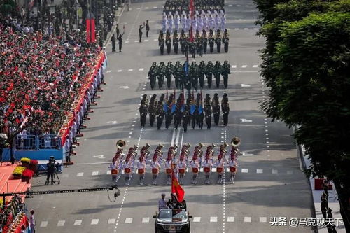 中国仪仗兵闪耀越南阅兵现场，超燃瞬间！