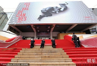 天安门广场今日晨景：红毯铺设接近完工