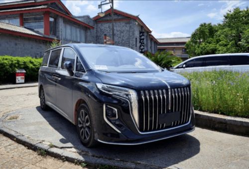 红旗 - 17 AE 移动中