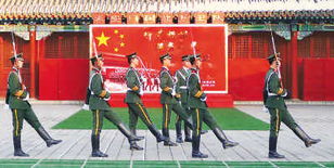 战士们刻苦训练