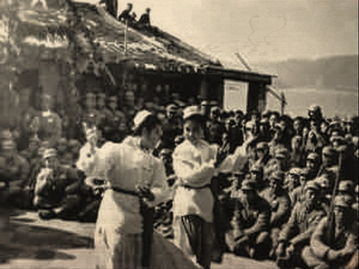 胜利后的欢庆画面