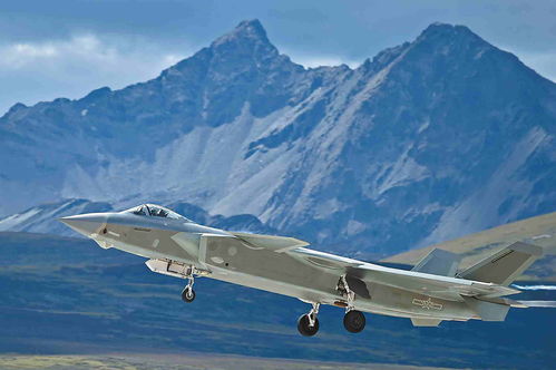 歼20S震撼亮相，开启空中力量新篇章！