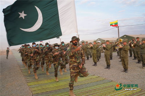 阅兵礼炮发令人员：紧张到能坐地上？背后故事真精彩！