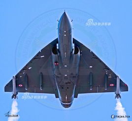 阅兵场上的那些帅气女机长们