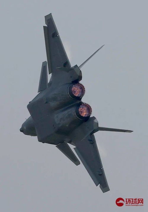 歼20飞行表演瞬间