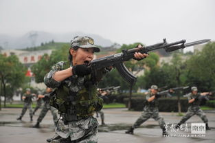 女民兵训练场景