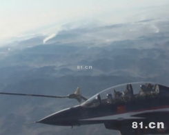 轰6宝刀未老，歼10竟成陪衬？背后真相令人深思！