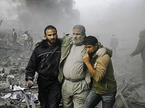 加沙人落泪画面