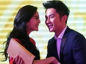 成都机场3秒迟疑后的拥抱，太戳心！