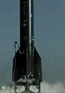 东风 -61 与其他导弹合影