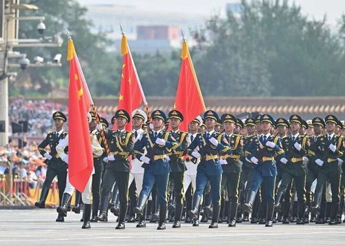 外籍记者方浩明阅兵后泪洒现场：中国人的幸福令全球羡慕