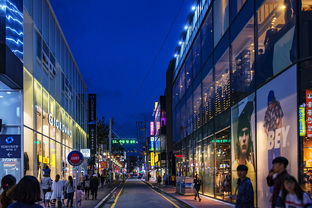 当韩国人买西瓜遇到新疆大叔，这画面太有趣啦！