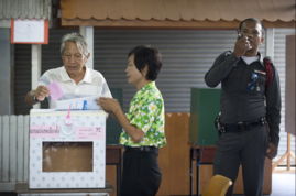 泰国国会投票现场