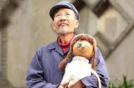 83岁用DeepSeek抢单，96岁靠AI赚养老钱，这群超酷80+老人真会玩AI