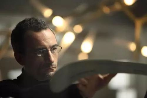 泽利科比赛中专注的表情