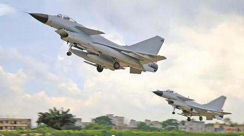 4个关键词解读空中受阅梯队：震撼的力量！