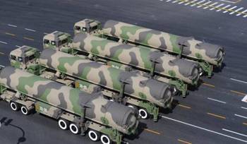 东风 - 5C 导弹特写