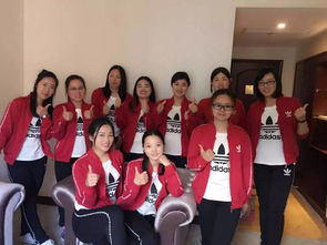 幕后工作人员工作场景