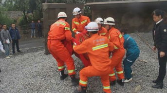 救援人员在现场