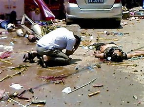 武汉江汉花楼街交通路路口惊现严重交通事故，7人受伤！警方火速通报