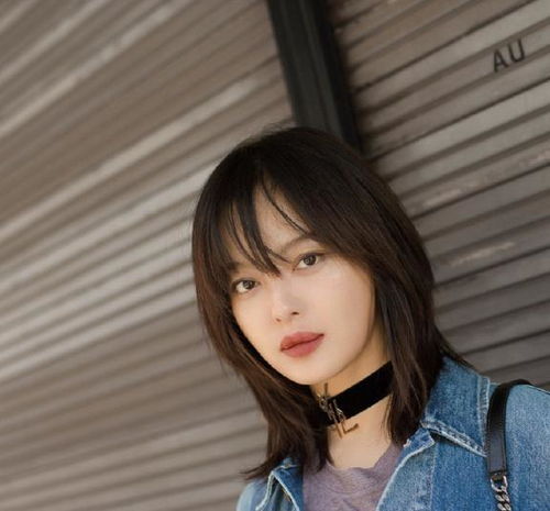 辛芷蕾在《繁华》中的造型照片