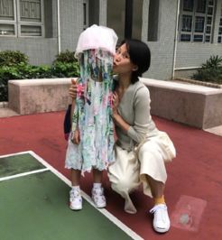 超人爸爸飞扑救女瞬间引赞叹，背后故事更感人！