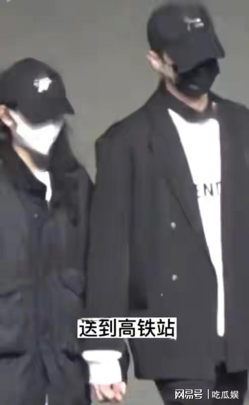 许凯和赵晴被拍到的画面