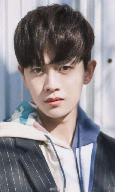 任嘉伦成为浪莎品牌代言人背后的精彩故事