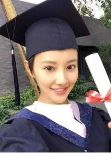 王鹤润工作场景