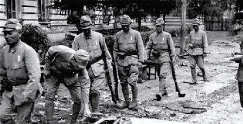 俄罗斯阅兵惊现日本战俘游街，背后真相引人深思