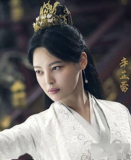 花少公开祝贺辛芷蕾登顶第一人，胡歌也送祝福！