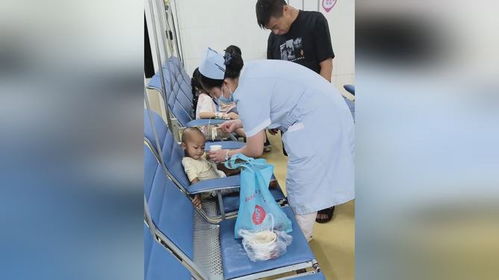 爸爸掏耳朵被孩子撞到致耳膜脱落，背后真相令人深思！