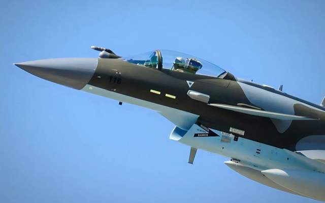 歼-10CE成巴基斯坦空军宣传片主角，背后故事引关注