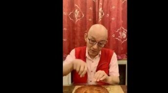 游本昌录制视频