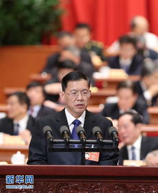 石破茂辞职后的首次亮相：笑容满面的背后