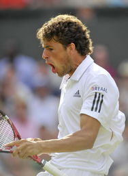 球员们欢庆胜利