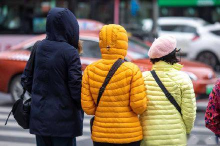 黑龙江塔河：秋凉已至，羽绒服登场