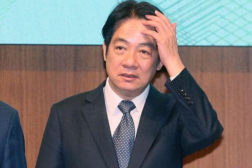 赖清德参加活动照片