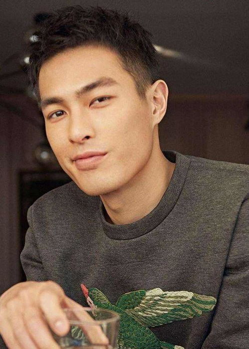 杨祐宁剧中造型