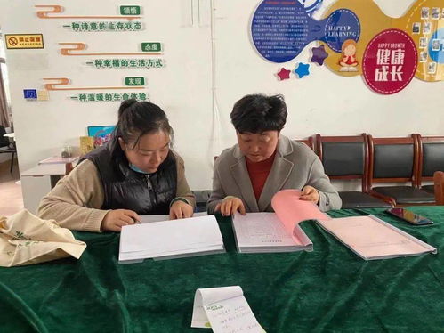 社区工作人员正在协调矛盾