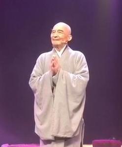 92岁游本昌入住养老院，子女态度引人深思