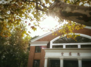 父亲每月分4次给女儿生活费，背后故事引人深思