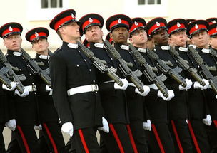 女生军训大放异彩，中国舞震撼全场