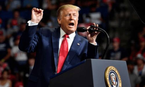 特朗普与塔米姆通话现场图